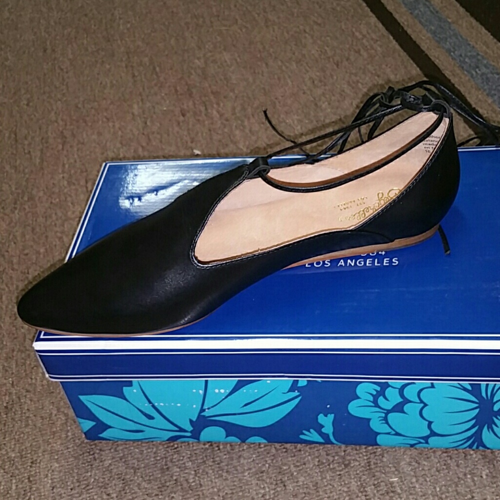 Flats - Picture 2 of 3